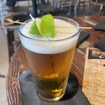 Copper Blues Rock Pub & Kitchen - This is cold Modelo beer just right cold and with extra limes - Bars Near Me - Doral, Florida Copper Blues Rock Pub & Kitchen - This is cold Modelo beer just right cold and with extra limes - Bars Near Me - Doral, Florida