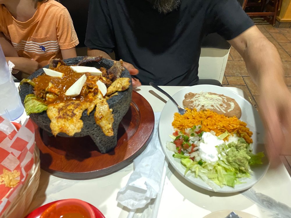 La Guadalupe Barr & Grill