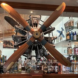 Conch Flyer - Nice touches throughout the restaurant.  The lip of the bar could be wider as knees bang against the wall when seated.