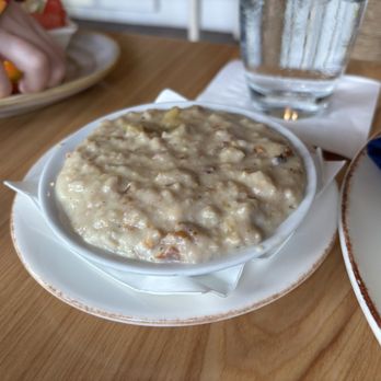 Wind & Waves Grill - Gravy - Cocktail Bars Near Me - Vero Beach, Florida