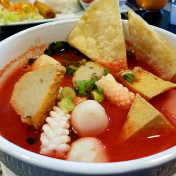 Thai Food Kitchen - Yen Ta 4 Noodle Soup: flat rice noodle seafoods and fried wonton and chinese brocolli for a refreshing unique Thai eats adventure. - Thai Near Me - Henderson, Nevada