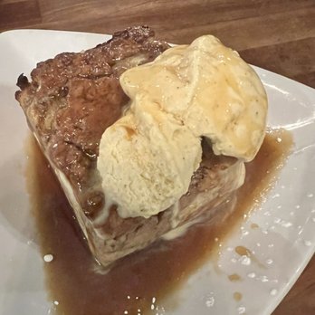 Bon Temps Grill - Bananas Foster Bread Pudding - Cajun/Creole Near Me - Lafayette, Louisiana