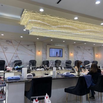 Le Posh Nail Spa - Nail Salons Near Me - Sunset Valley, Texas