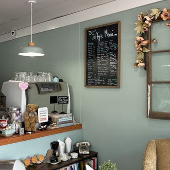Feffys Cafe - Interior - Coffee & Tea Near Me - Coral Springs, Florida Feffys Cafe - Interior - Coffee & Tea Near Me - Coral Springs, Florida
