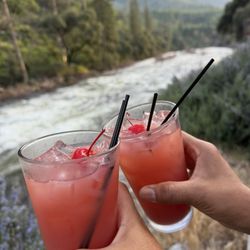 The River Restaurant & Lounge - Drinks with a view