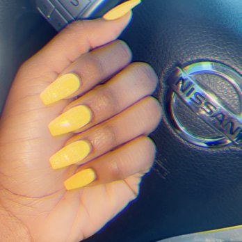 Diamond Nails & Spa - Nails by Vicky - Nail Technicians Near Me - Fairfield, California