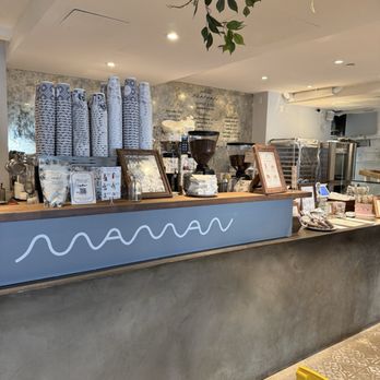 {petite} maman - Maman inside THE HUGH. Very nice! - Bakeries Near Me - New York, New York