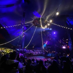 Circo Hermanos Vazquez Circus - The seating area, they also serve popcorn, cotton candy, and soda. Def a big arena.