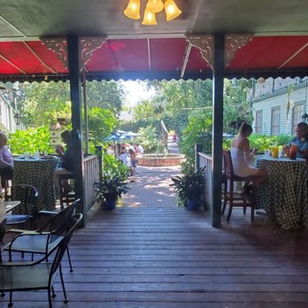 Mermaid Bar - Leddys Porch - Cocktail Bars Near Me - Fernandina Beach, Florida