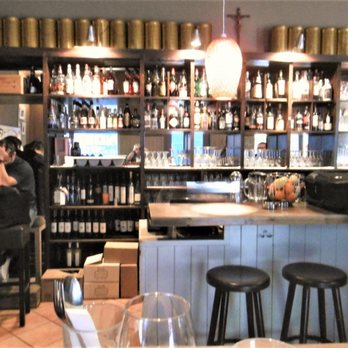 La Vita è Bella - Fine wine & drink selection - Wine Bars Near Me - Vienna, 9