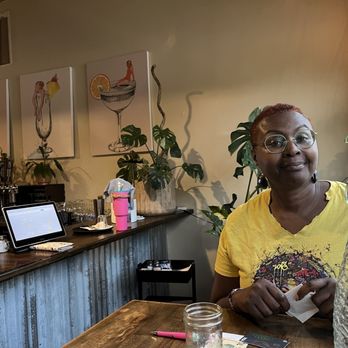 The Gorge Eatery - Plants galore - New American Near Me - Weissport, Pennsylvania