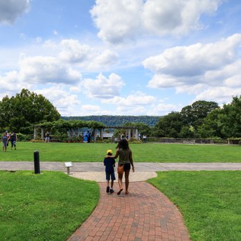 The Cafe at Wave Hill - Venues & Event Spaces Near Me - Bronx, New York The Cafe at Wave Hill - Venues & Event Spaces Near Me - Bronx, New York