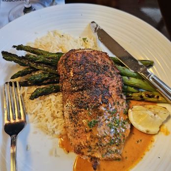 Stanford's - Salmon - American Near Me - Hillsboro, Oregon Stanford's - Salmon - American Near Me - Hillsboro, Oregon