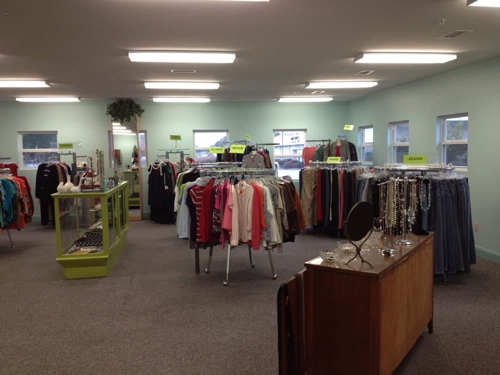 THRIFTY BOUTIQUE Updated September 2024 3900 Bridges St, Morehead