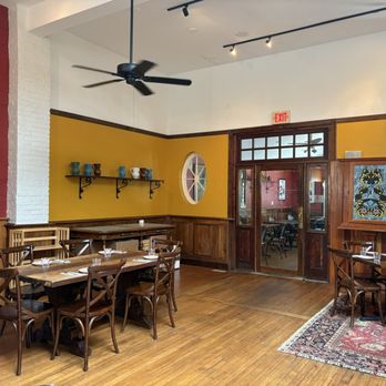 La Tienda Tapas Bar - Spanish Near Me - Williamsburg, Virginia