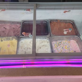 Sweet Escape - Ice cream choices 3 - Ice Cream & Frozen Yogurt Near Me - Orange, California