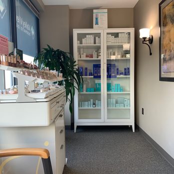 Valley View Dermatology - Skincare products corner - Dermatologists Near Me - Wilsonville, Oregon Valley View Dermatology - Skincare products corner - Dermatologists Near Me - Wilsonville, Oregon