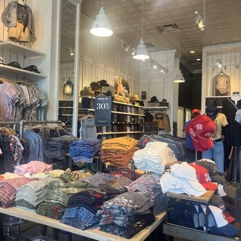 Lucky Brand - Men's Clothing Near Me - Albuquerque, New Mexico