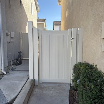 Superior Fence & Rail - Fences & Gates Near Me - Upland, California Superior Fence & Rail - Fences & Gates Near Me - Upland, California