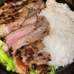 Grilled Steak rice bowl (medium rare) Grilled Steak rice bowl (medium rare)