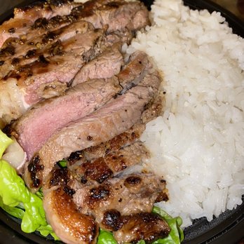 Nikki’s Create-A-Bowl - Grilled Steak rice bowl (medium rare) - Food Trucks Near Me Nikki’s Create-A-Bowl - Grilled Steak rice bowl (medium rare) - Food Trucks Near Me