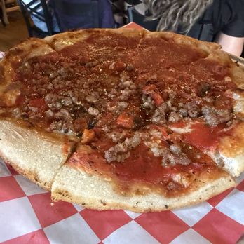 Colonial Pizza & Spaghetti House - 1/2 famous 1/2 college hill. I think. - Pizza Near Me - Easton, Pennsylvania