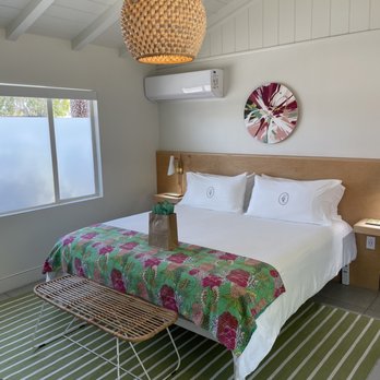 Les Cactus - Room - Hotels Near Me - Palm Springs, California