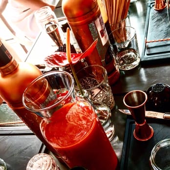 Hotel De Hallen - Bloody mary - Hotels Near Me - Amsterdam, New Hampshire