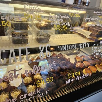 Cafe 86 - Ube crack cheesecake - Desserts Near Me - Union City, California Cafe 86 - Ube crack cheesecake - Desserts Near Me - Union City, California