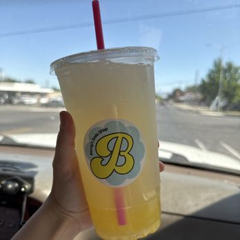 Bevvy's Soda Shop - Pinacolada Lemonade - Fast Food Near Me - Payson, Utah