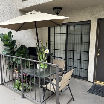 Apartments In Burbank - Nicely decorated patio! - Property Management Near Me - Burbank, California Apartments In Burbank - Nicely decorated patio! - Property Management Near Me - Burbank, California