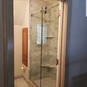 John R Glass - Guest bathroom Fleurco Kinetic shower doors - Auto Glass Services Near Me John R Glass - Guest bathroom Fleurco Kinetic shower doors - Auto Glass Services Near Me