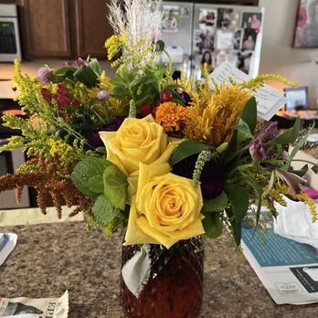 Roots In Bloom - Florists Near Me - Marion, Iowa