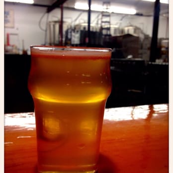 Mammoth Brewing - Yum - Breweries Near Me - Mammoth Lakes, California