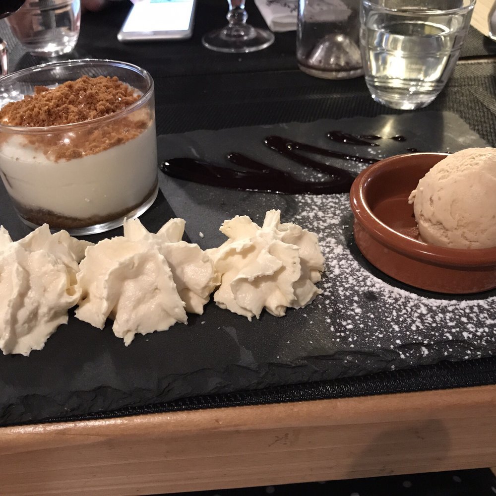 La Plume Blanche - Tiramisu - French Near Me - Tours, 37