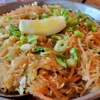 Magna Kusina - Pancit Bihon - Filipino Near Me - Portland, Oregon Magna Kusina - Pancit Bihon - Filipino Near Me - Portland, Oregon