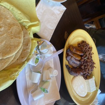 Paseo San Miguel - Salvadoran Near Me - Los Angeles, California