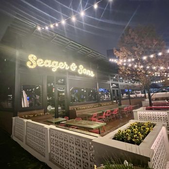Seager & Sons - Pizza Near Me - Plano, Texas