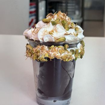 Jars By Fabio Viviani - Dubai Shake - Desserts Near Me - Emeryville, California