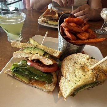 California Grill & Bar - Newporter Sandwich - American Near Me - Whittier, California
