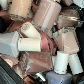 Thuy's Mobile Spa Services - OPI, essie and more.. - Nail Technicians Near Me