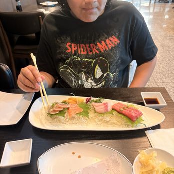 Kaiki Sushi - Sushi Bars Near Me - Van Nuys, California
