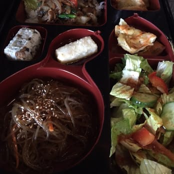 Dae Bak Bon Ga - Lunch combo with marinated beef - Korean Near Me - Vancouver, British Columbia