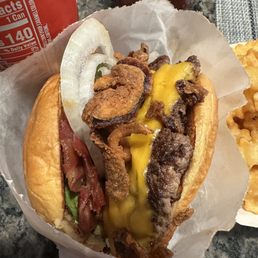 Avocado bacon burger Avocado bacon burger