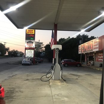 Ozark Mountain Pizza - Pizza Near Me - Branson, Missouri