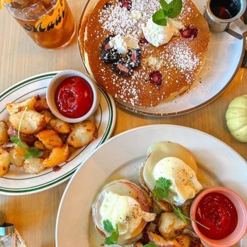 Madi - French toast, side of potatoes, Papas locas - Breakfast & Brunch Near Me - San Diego, California Madi - French toast, side of potatoes, Papas locas - Breakfast & Brunch Near Me - San Diego, California