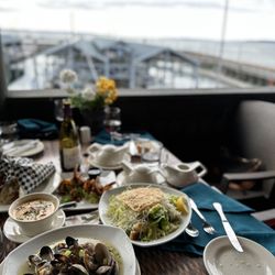 Arnies Restaurant Edmonds - Steamed Manila Clams and Salad Ceasar