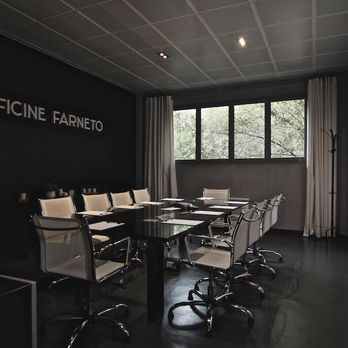 Officine Farneto - La sala riunioni di Officine Farneto è completa di tutti gli ultimi ritrovati tecnologici - Venues & Event Spaces Near Me - Rome, RM Officine Farneto - La sala riunioni di Officine Farneto è completa di tutti gli ultimi ritrovati tecnologici - Venues & Event Spaces Near Me - Rome, RM