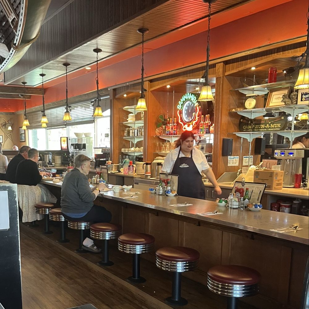 Sammamish Cafe & Spirits - Inside You can sit at the counter - Breakfast & Brunch Near Me - Sammamish, Washington Sammamish Cafe & Spirits - Inside You can sit at the counter - Breakfast & Brunch Near Me - Sammamish, Washington