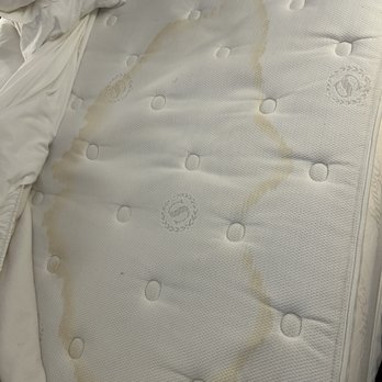 Sheraton Baltimore North Hotel - Stained Mattress - Hotels Near Me - Towson, Maryland Sheraton Baltimore North Hotel - Stained Mattress - Hotels Near Me - Towson, Maryland